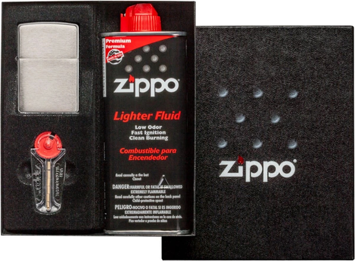Zippo Brushed Chrome Aansteker, Benzine En Flints Gift Set 3 Zippo Brushed Chrome Aansteker, Benzine En Flints Gift Set