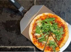 Alpina Pizzaschep - Voor Inklapbaar Handvat - RVS - 53 Cm -Keukengrill Winkel 1200x884