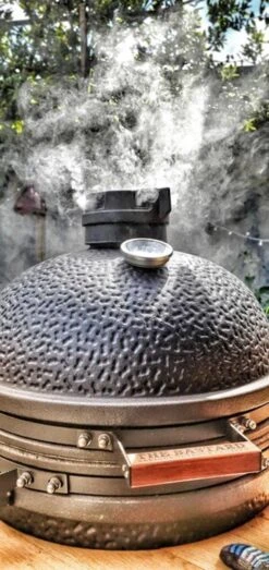 The Bastard Urban Medium - Kamado Barbecue - Kamado BBQ -Keukengrill Winkel 567x1200